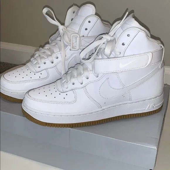 Air Force 1 High (big kids) - Picture 2 of 6